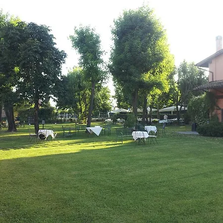 Societa Agricola Le La Dondina Alojamento de Turismo Rural *